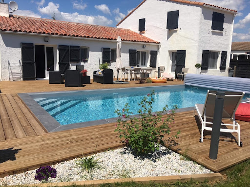 Photo de Roméo Piscine & Spa à Léognan (33850)