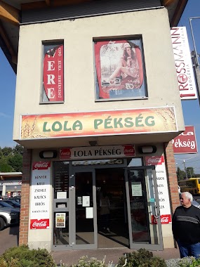 Lola Pékség, Author: Zsolt Pot