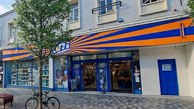 B&M Store