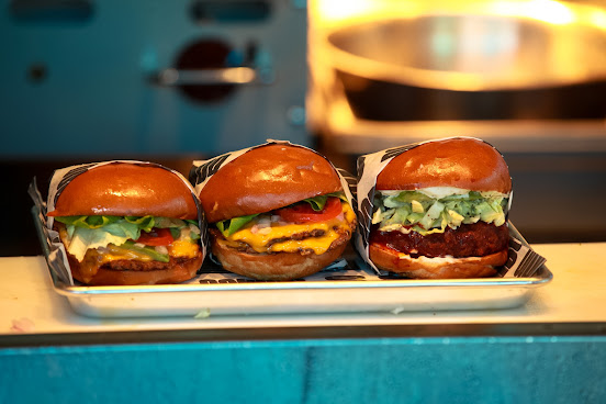 nomoo | new american burgers by null