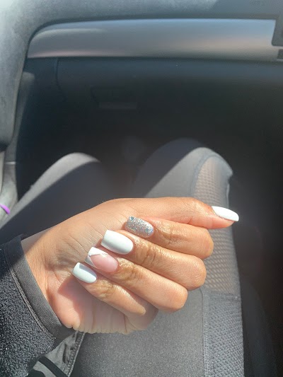 Lavish Nails & Spa