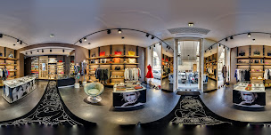 Photo n°32 de LECLAIREUR SEVIGNE à Paris (Magasin de vêtements pour femmes)