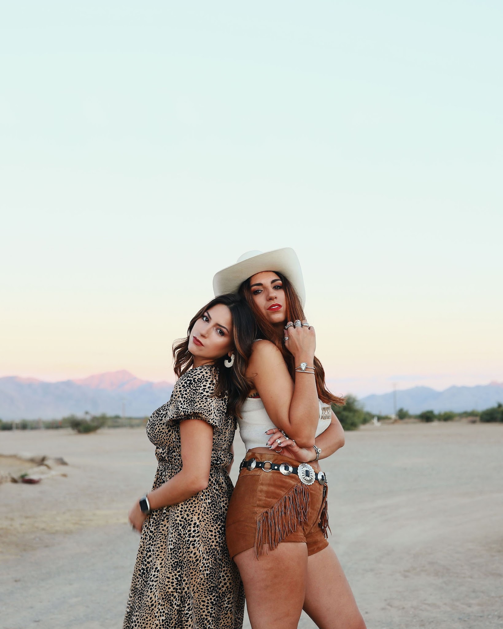 The Costa Sisters - Videography - photo 1