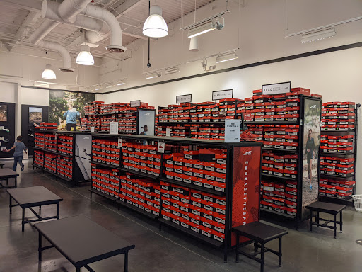 Altra Running Outlet Gallery - United States