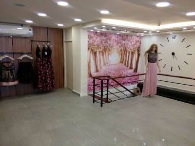 Photos of TAJ fashion