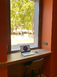 Photo n°14 de Rôtisserie Haute-Plante - Poulets Rôtis - Pièces de porc rôties à Pau à Pau (Magasin vendant du poulet)