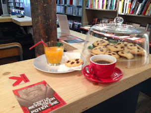 Photo n°2 de POTEMKINE - boutique Cinéphile ! Café / Librairie / DVD-BluRay-UHD à Paris (Vidéo club)