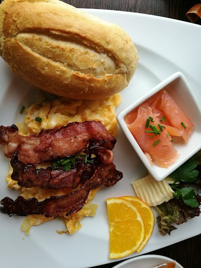 Photos of Purpur Caf&eacute; & Bar