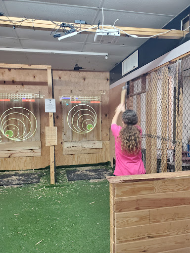 Lumberjacks Axe Throwing - Visual