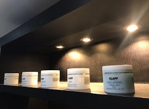 Photo n°12 de Vadim Coiffure /Esthetique à Toulon (Institut de beauté)