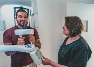 Photo n°11 de Dentistes-Mondonville-Docteurs BRUNATO,TRAN et PIGEYRE à Mondonville (Chirurgien)