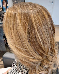 Photo n°12 de Coiffeur Bruz - 12 ème art à Bruz (Barbier)