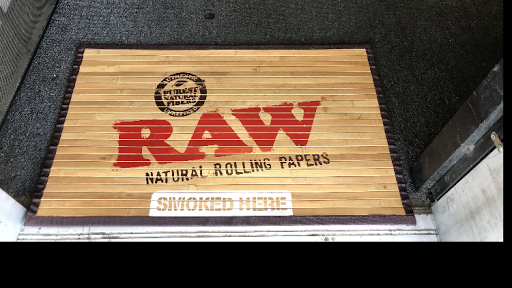 100% Smoke Shop - Thumbnail