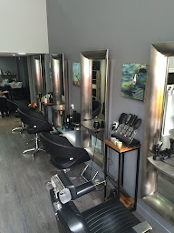 Photo n°14 de L' R à Mulhouse (Salon de coiffure)