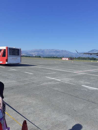 ALBANIA INTERNATIONAL - Airport