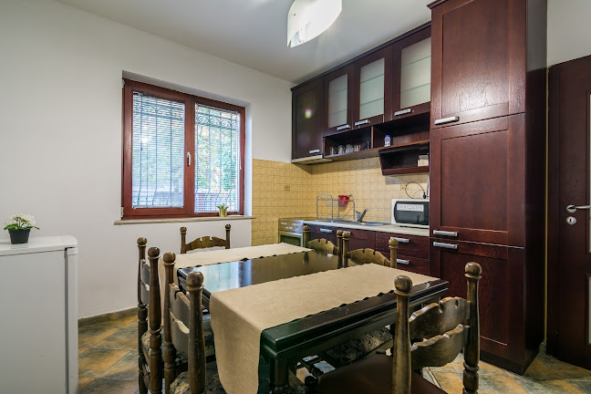 Гео Милев, ул. „Цветан Радославов“ 12, 1113 София