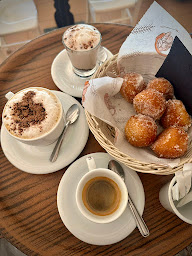 Photo n°12 de Boulangerie Pâtisserie Ettori Salon de Thé, glacier à Grosseto-Prugna (Salon de thé)