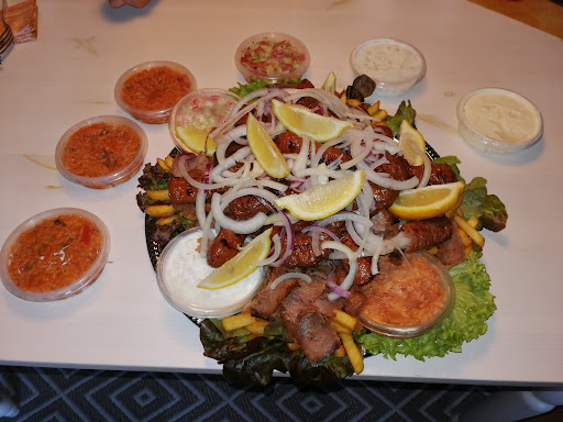 Deli's Katessen - Visual