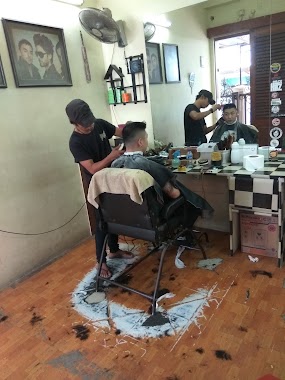 Deden's Barbershop, Author: Aldino Bachtawar