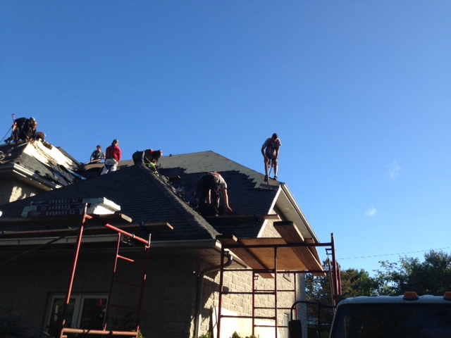 Couvreurs Lakeshore Roofing work photo 1