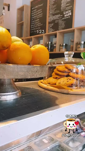 Opinii despre Little Bites 4 U în Θεσσαλονίκη - Καφετέρια