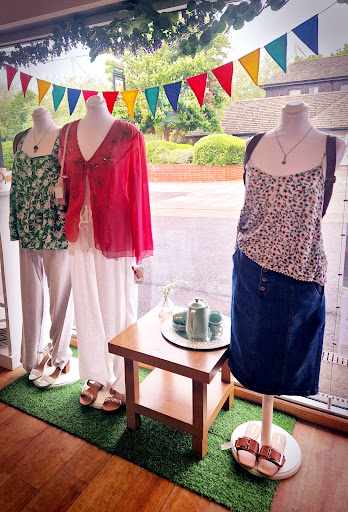 Prospect Hospice shop - West Swindon - Thumbnail