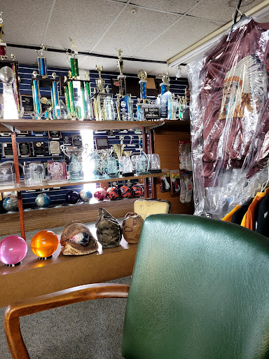 Wayne's Bowling Supply - Thumbnail