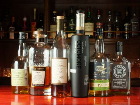 BAR HERMIT EAST （バーハーミットイースト）新宿東口