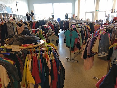 Photos of Nytjamarka&eth;ur ABC Barnahj&aacute;lpar