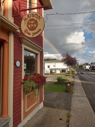 Maison des Jeunes de Mont-Joli Inc (La) Gallery - Canada