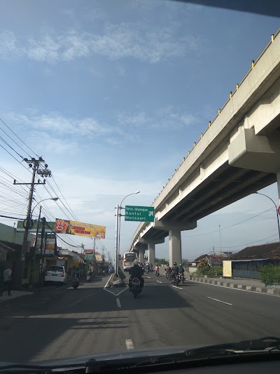 Photos of Indomaret Janti