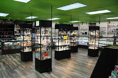 The Mighty Quinn Smoke/Vape Shop and Glass Gallery