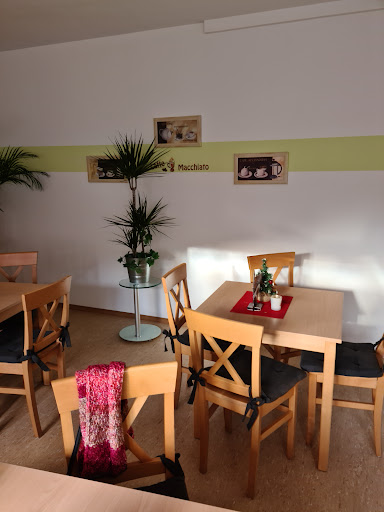 Ina’s Café - Thumbnail