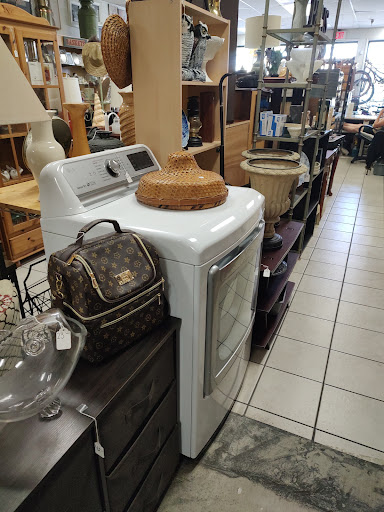 Semi & New Thrift Store - Thumbnail