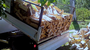 Photo n°2 de Hervé Vignon - Bois de Chauffage à Bouvante (Magasin de bois de chauffage)