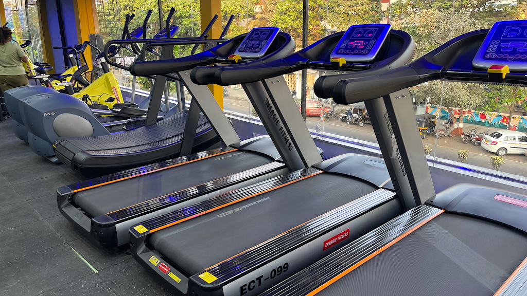 Physc Gym Juhu Vashi 24 7