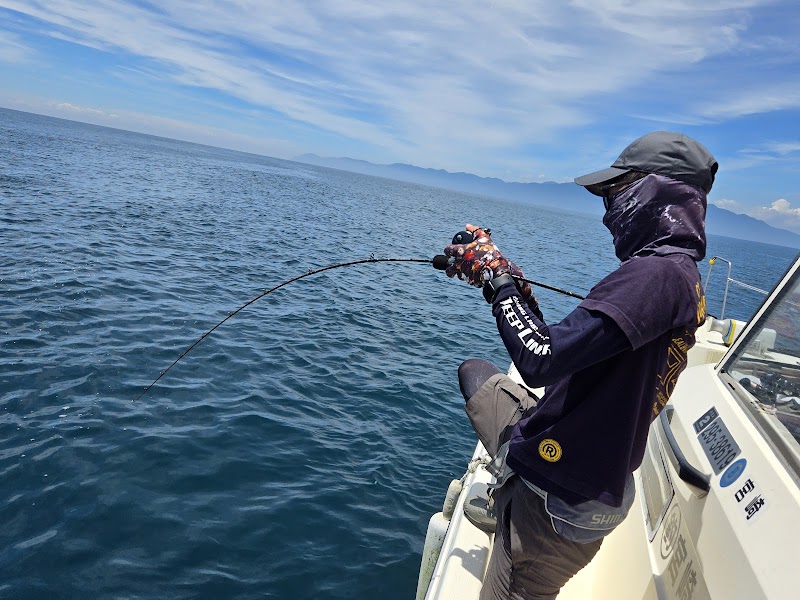 遊漁船 一秋丸(かずあきまる)