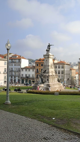 Largo do Colégio, Porto