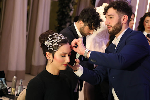 Fancy - Contemporary Salon - Thumbnail