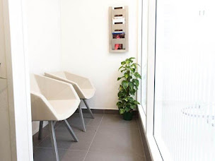 Photo n°17 de Dr Kassar Alexandre - Orthodontie Saint-Ouen à Saint-Ouen-sur-Seine (Dentiste)