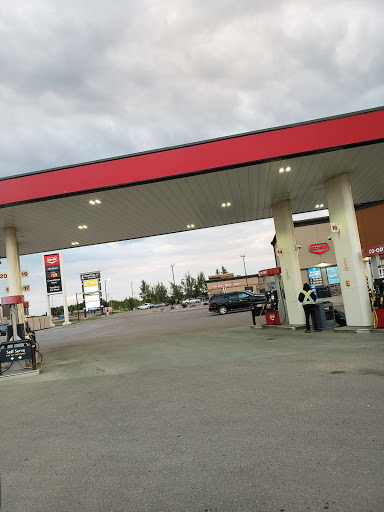 Ironwells Co-op Gas Bar, Convenience Store and Car Wash - Thumbnail