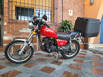 foto de CHARLIE GARAGE