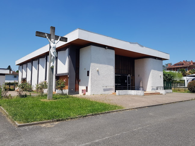 Opinii despre Église Sainte-Thérèse - Paroisse Sainte Famille de Pau în Pau - Église