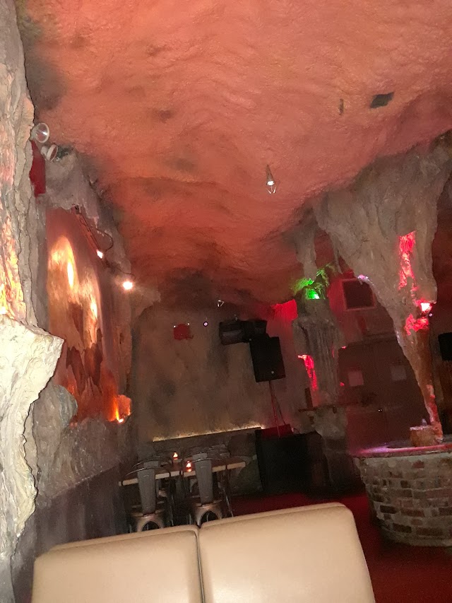 La Caverna