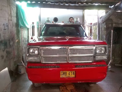Photos of Almacen Y Taller Auto Color