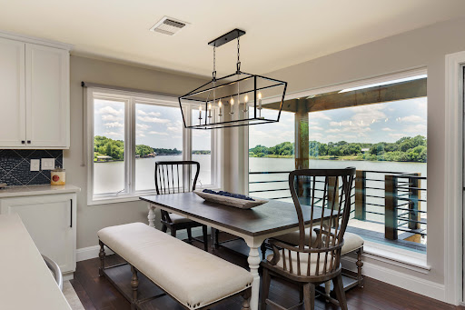 THE ANCHOR HOUSE - LBJ Lakefront