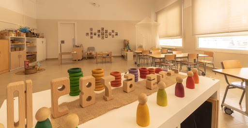 Escola Àngela Roca - Thumbnail