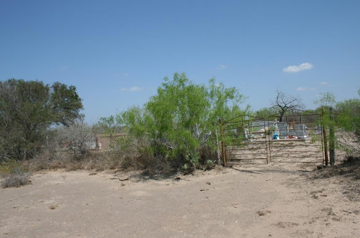 Lino Ramirez Family Cemetery - Texas Historic Cemetery