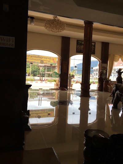 Photos of Ladtana Phetarmonchai Hotel