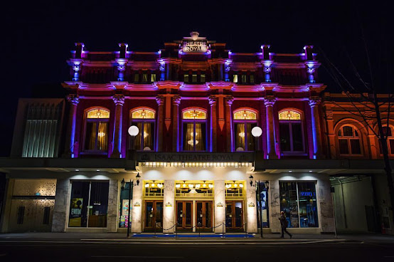 Isaac Theatre Royal by null